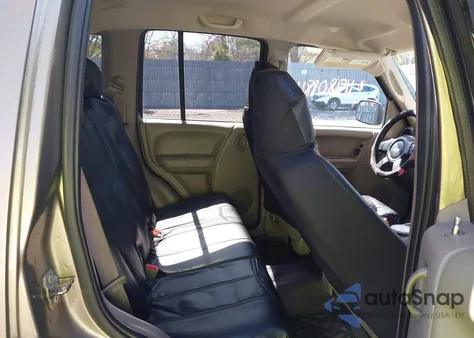 2005 Jeep Liberty Sport from USA, damaged, VIN 1J4GL48K35W568972